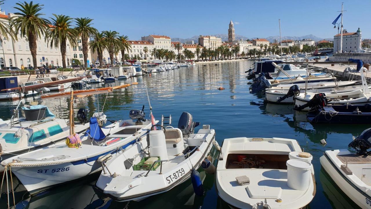 Bayview Apartment Trogir Bagian luar foto